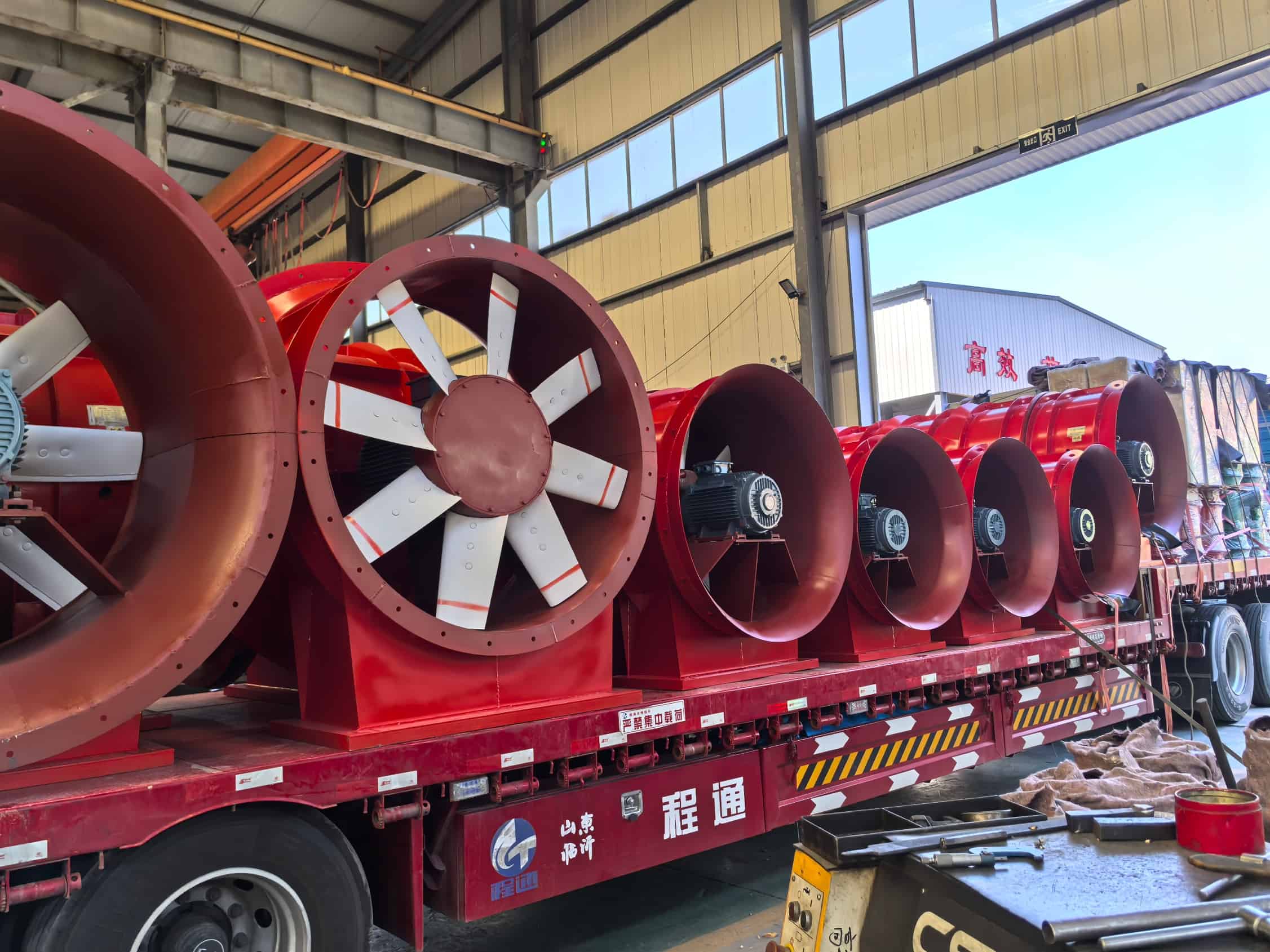 Caso Entrega em Massa Ventiladores Axiais Série FKZ